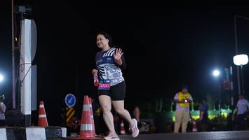 BIB: 47201
                            <button type="button" onclick="openModal(23165865)" class="btn btn-primary btn-sm float-right btn-popup" data-toggle="modal" data-target=".modal-high-quality">
                        <i class="fas fa-shopping-cart"></i> Add to Cart
                    </button>
                                            <button type="button" onclick="isThisMe(23165865, true)" class="btn btn-success btn-sm float-right btn-popup btn-isme hidden" data-toggle="tooltip" data-placement="bottom" title="นี่คือรูปของคุณใช่ไหม คลิกที่นี่เพื่อเอาเข้าอัลบั้ม">
                        <i class="fas fa-plus"></i> Add to album
                    </button>
                    <button type="button" onclick="isThisMe(23165865, false)" class="btn btn-warning btn-sm float-right btn-popup btn-isnotme hidden">
                        <i class="fas fa-ban"></i> Remove from album
                    </button>